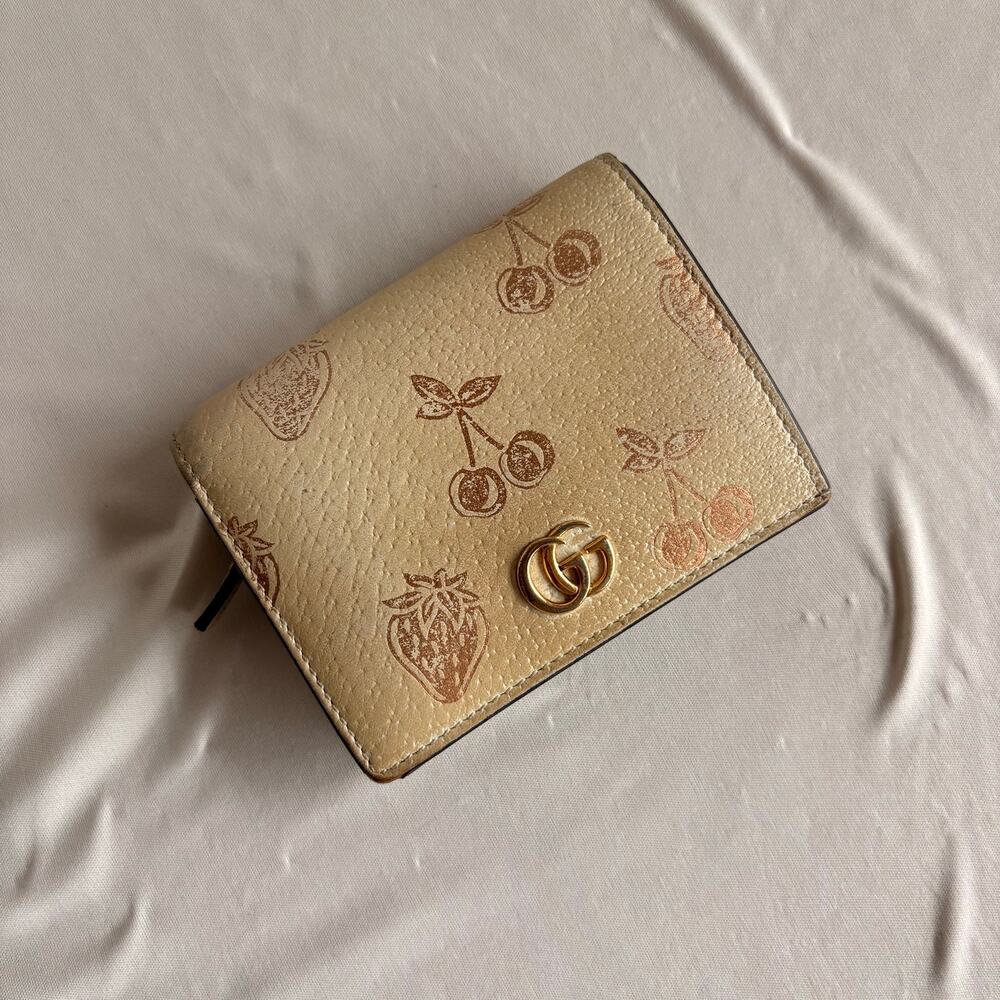 Gucci GG Marmont Berry Print Wallet - Cream, Gold Hardware- 2020